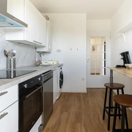 Parenthese Ensoleillee - Terrasse Et Parking Apartman *